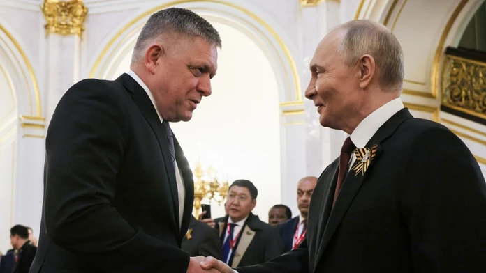 Fico sa v sobotu v Moskve stretne s Putinom