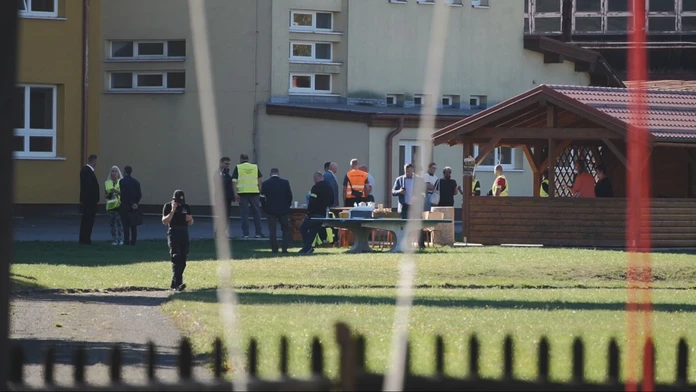 Po útoku na škole v Staškove vláda koná. Nový zákon má zachytiť varovné signály