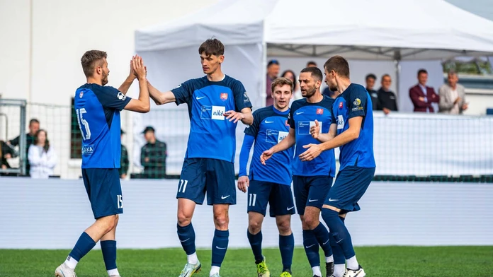 Slováci na ME valcujú. Španielom nasúkali šestku a velia skupine C