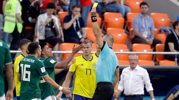 Mexický futbalový reprezentant Jesus Gallardo dostal najrýchlejšiu žltú kartu v histórii majstrovstiev sveta.