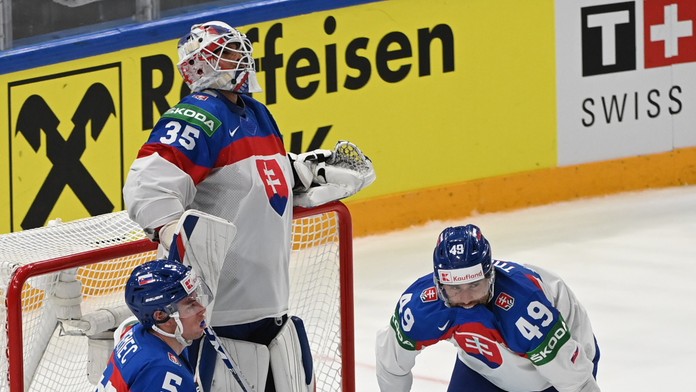Slováci topfavoritovi vzdorovali. Po otočke však do boja o medaily postupujú Fíni