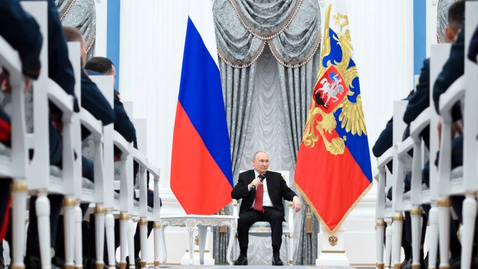 Ruský prezident Vladimir Putin hovorí počas stretnutia s účastníkmi podujatia Čas hrdinov.
