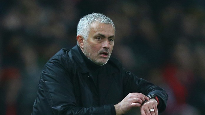 Kouč Manchesteru United José Mourinho v zápase proti Arsenalu.