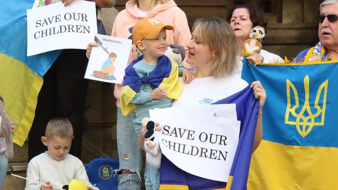 Polícia vypátrala 161 ukrajinských detí, ktoré uniesli Rusi. Našli ich v Nemecku