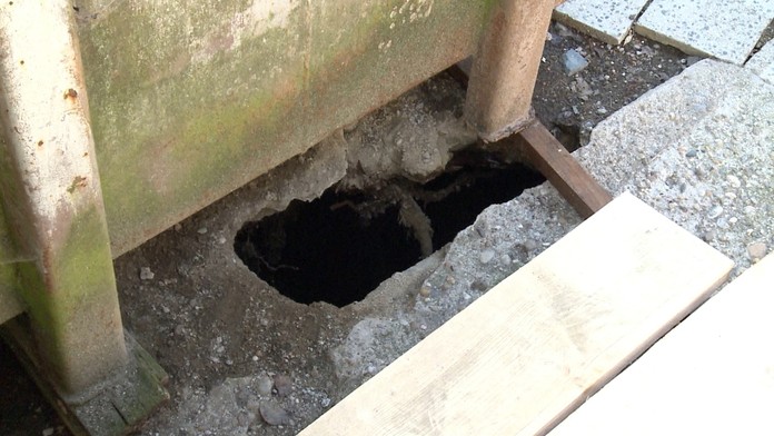 Korona prostitutky 2 KOMPLET_foto.jpg_bez_watermarku_1.jpg