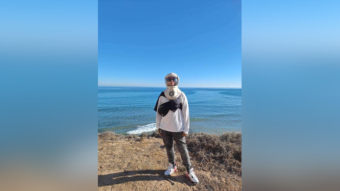 Je dieťa tmy, slnko ho zabíja. Lekári dávali Tomáškovi šesť mesiacov, dnes sa pripravuje na strednú školu (príbeh)