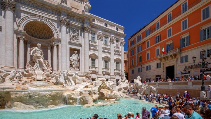Radnica v Ríme zvažuje obmedziť prístup k Fontáne di Trevi. Dôvodom je nevhodné správanie turistov