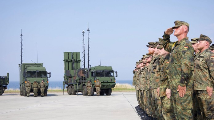Európa sa pripravuje na vojnu s Ruskom. Nemeckým firmám bolo odporučené, aby vytvorili krízové ​​plány