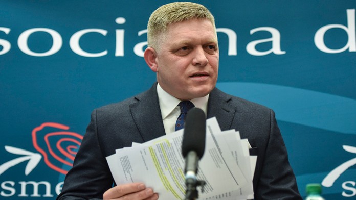 Robin Lehner z NY Islanders v dueli proti Bostonu.