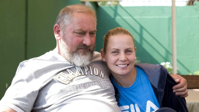 Otec jej spravil zo života peklo. Bývalá elitná tenistka otvorene rozpráva o traumách z minulosti