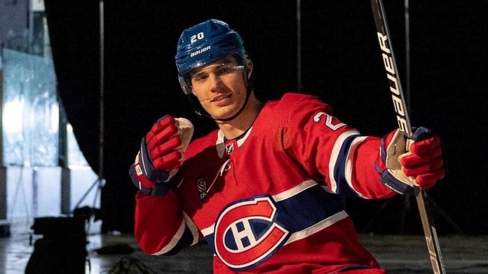 Juraja Slafkovského zaradili do druhého útoku. Nahradí zraneného Hoffmana