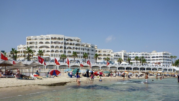 V letovisku v Tunisku zadržali Češku, ktorá našla v hotelovej izbe mŕtveho manžela. Už je známe prečo