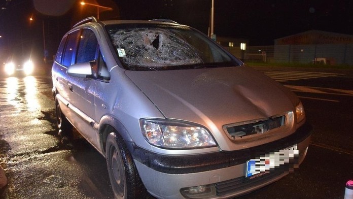 David Backes z Bostonu oslavuje so spoluhráčmi gól proti Montrealu.