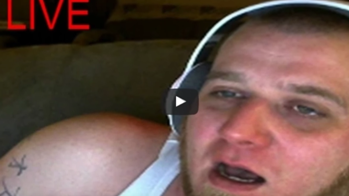 Brian už na videu bojoval s únavou.