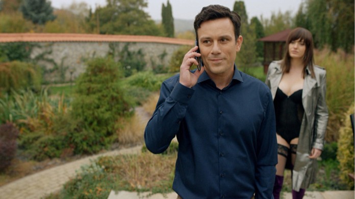 Marek a jeho asistentka rozhodne nemajú bežný pracovný vzťah.