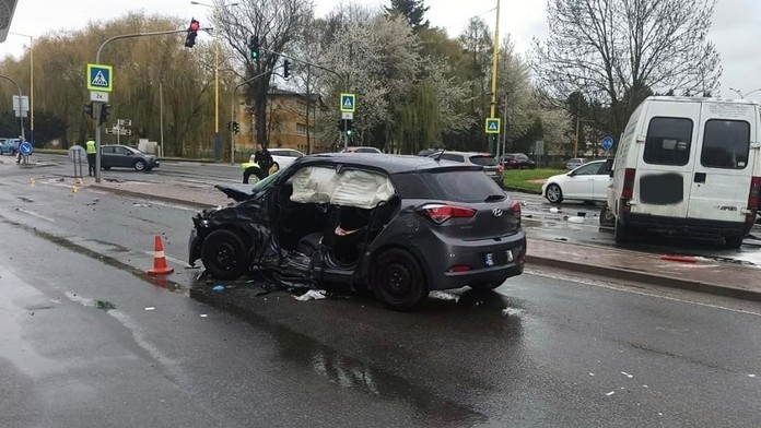 Tragický Veľký piatok: V Prešove sa zrazila dodávka s osobným autom. Hlásia jedného mŕtveho a ďalších zranených