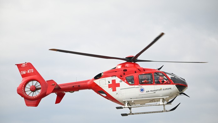 Nešťastie na Záhorí: Vodič neprežil, mladý spolujazdec je s vážnymi zraneniami v umelom spánku