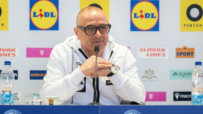 Tréner Calzona privítal na zraze takmer kompletný káder. Dvojica opôr je otázna, Lobotka hovoril o oslavách