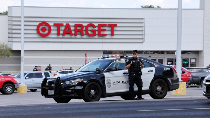 Išli si nakúpiť, domov sa nevrátili: Texas hlási troch mŕtvych po streľbe pred supermarketom