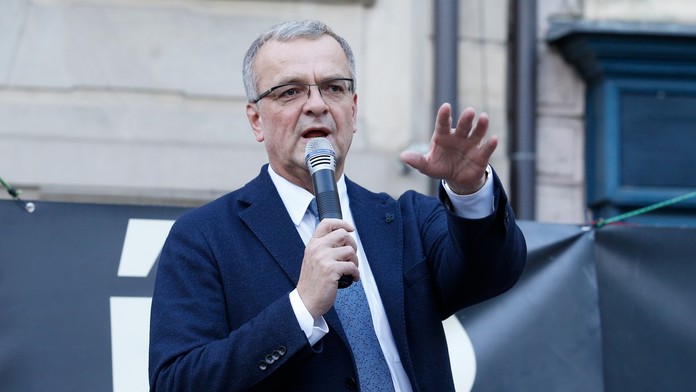 Protest proti českej vláde okorenil nečakaný rečník. Exminister totálne zosmiešnil organizátorov akcie