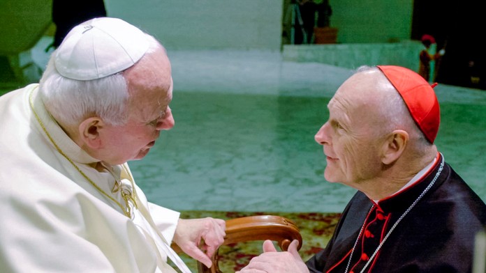 Na snímke Theodore McCarrick s pápežom Jánom Pavlom II.