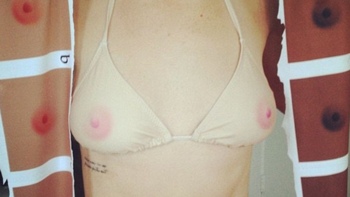 bikiny2 bradavky.jpg