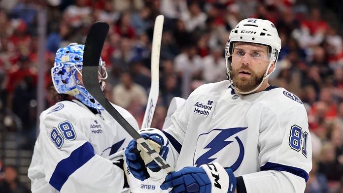 VIDEO: Černák bol pri gólovom festivale, Regenda opäť žiaril. Slafkovský tentokrát sklamaný