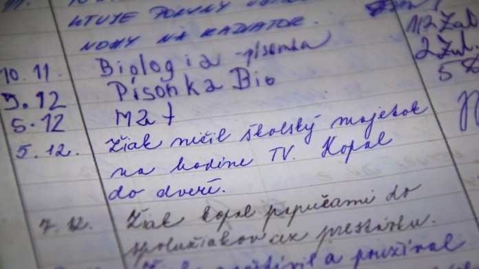 ADHD je syndróm spojený s hyperaktivitou a nepozornosťou.