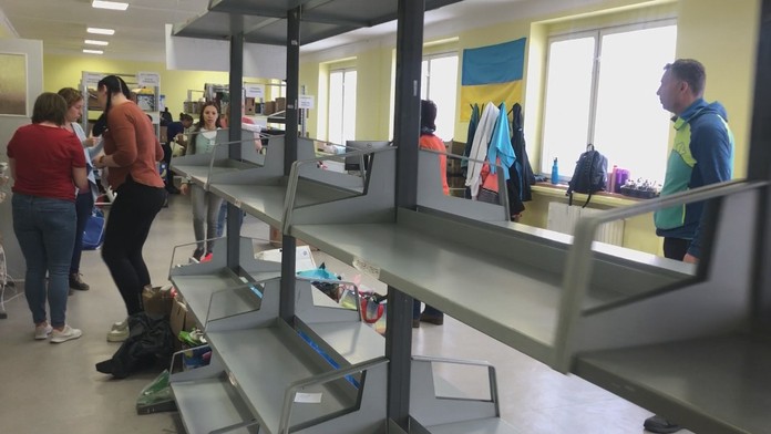 Utečencom z Ukrajiny pomáhame čoraz menej. V centrách sa míňajú potraviny aj drogéria