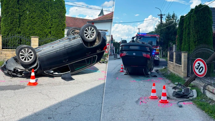 Nabúral do stĺpa a z prevráteného auta zmizol. Policajtom však neušiel