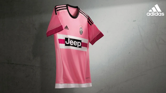 Hosťovský dres Juventusu Turín.