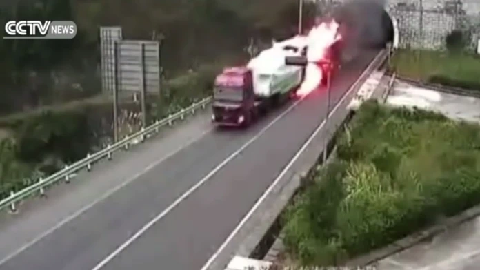 Vodič riskoval vlastný život, aby ochránil ľudí v tuneli
