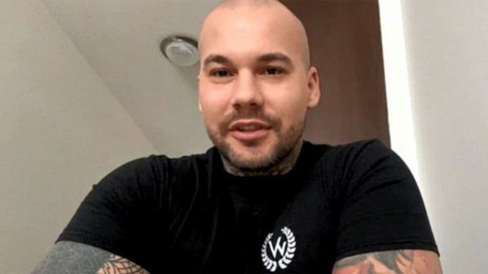 Vodič zbadal matku s dieťaťom na poslednú chvíľu.