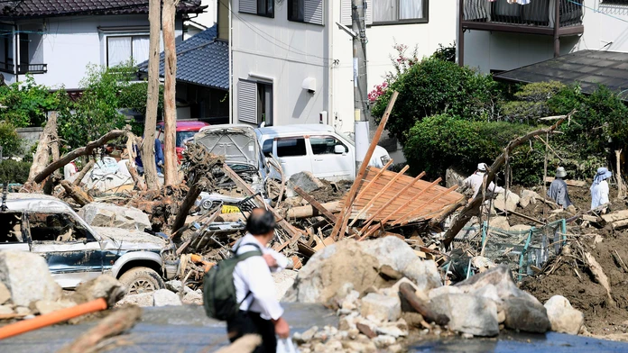 Záplavy a zosuvy pôdy v Japonsku