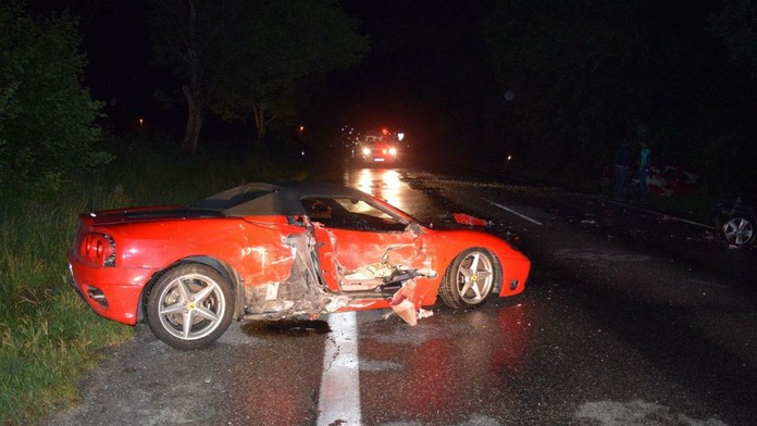 Rozbité Ferrari