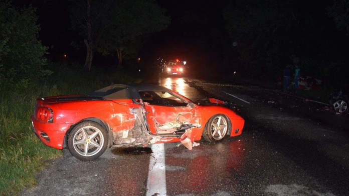 Rozbité Ferrari