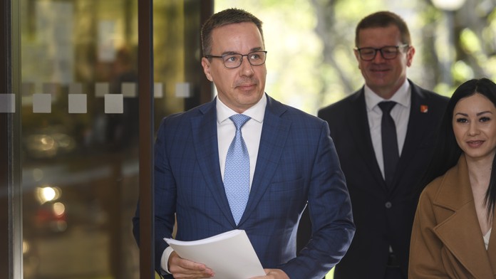 Minister práce, sociálnych vecí a rodiny SR Erik Tomáš.