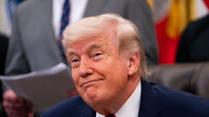 Ďalšia rana pre Európu a zvlášť pre Slovensko. D. Trump o pár dní zvýši clá na dovoz áut z EÚ na 25 %