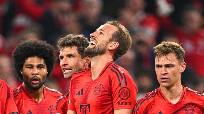 Kane priviedol Bayern k pohodlnej výhre, Hradecký odchytal v Nemecku jubilejný duel