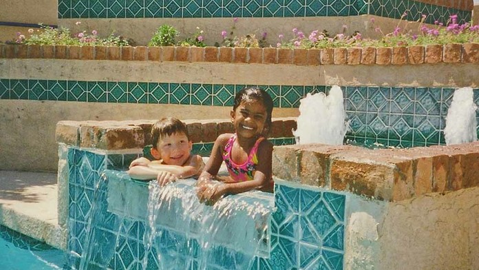 Poznajú sa od troch rokov, teraz sa vzali