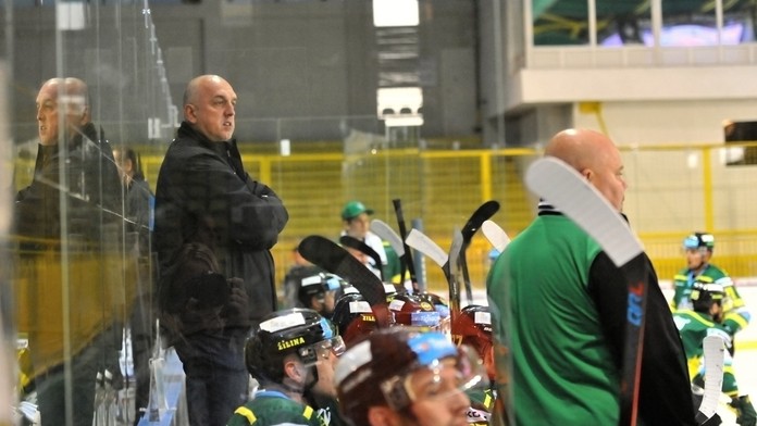 Policajt omylom zasiahol taserom svojho kolegu.