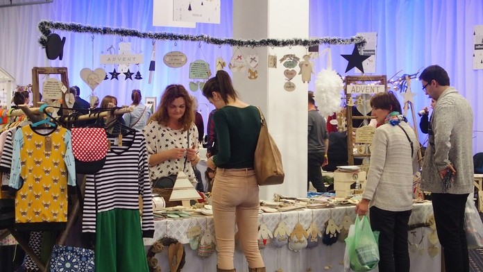 Folklórny večer pre farmárov