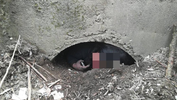 Žena mala so sebou mobil.