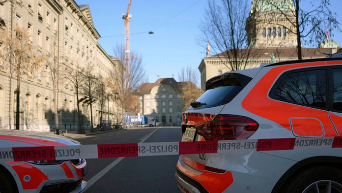 Švajčiarska polícia zatkla pri parlamente muža, na ktorom našla stopy výbušnín