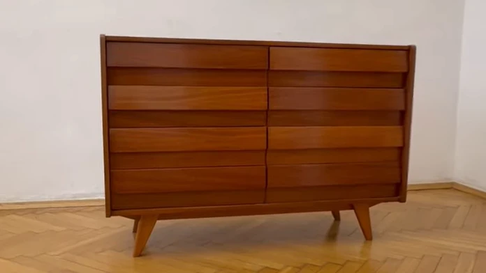 Chystáte sa vyhodiť starý nábytok? Možno má hodnotu tisícov eur, treba si všímať tieto detaily