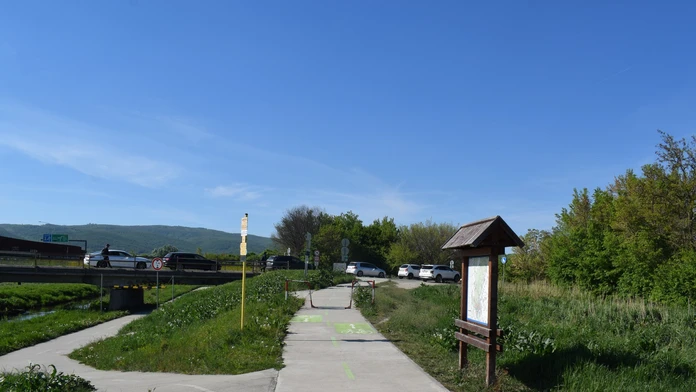 Tragédia za Bratislavou. Cyklista nedával pozor a vbehol pod kolesá motorkárovi, zraneniam podľahol