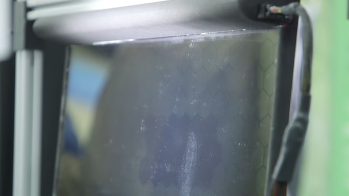 Stefano Okaka z Udinese oslavuje gól proti Sassuolu.