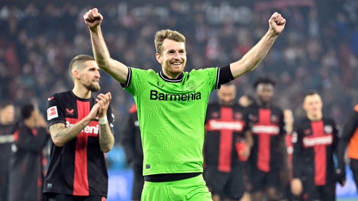 Narodil sa na Kramároch, je lepší ako Neuer. Kapitán kráľa Bundesligy i o tom, prečo nechytá za Slovensko (rozhovor)