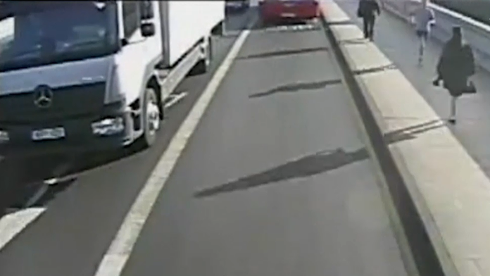 Žene sa zázrakom nič nestalo. 