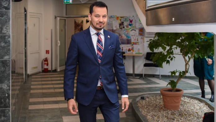 Za slušné Slovensko a ďalší aktivisti vyzvali Juraja Šeligu na odchod z parlamentu